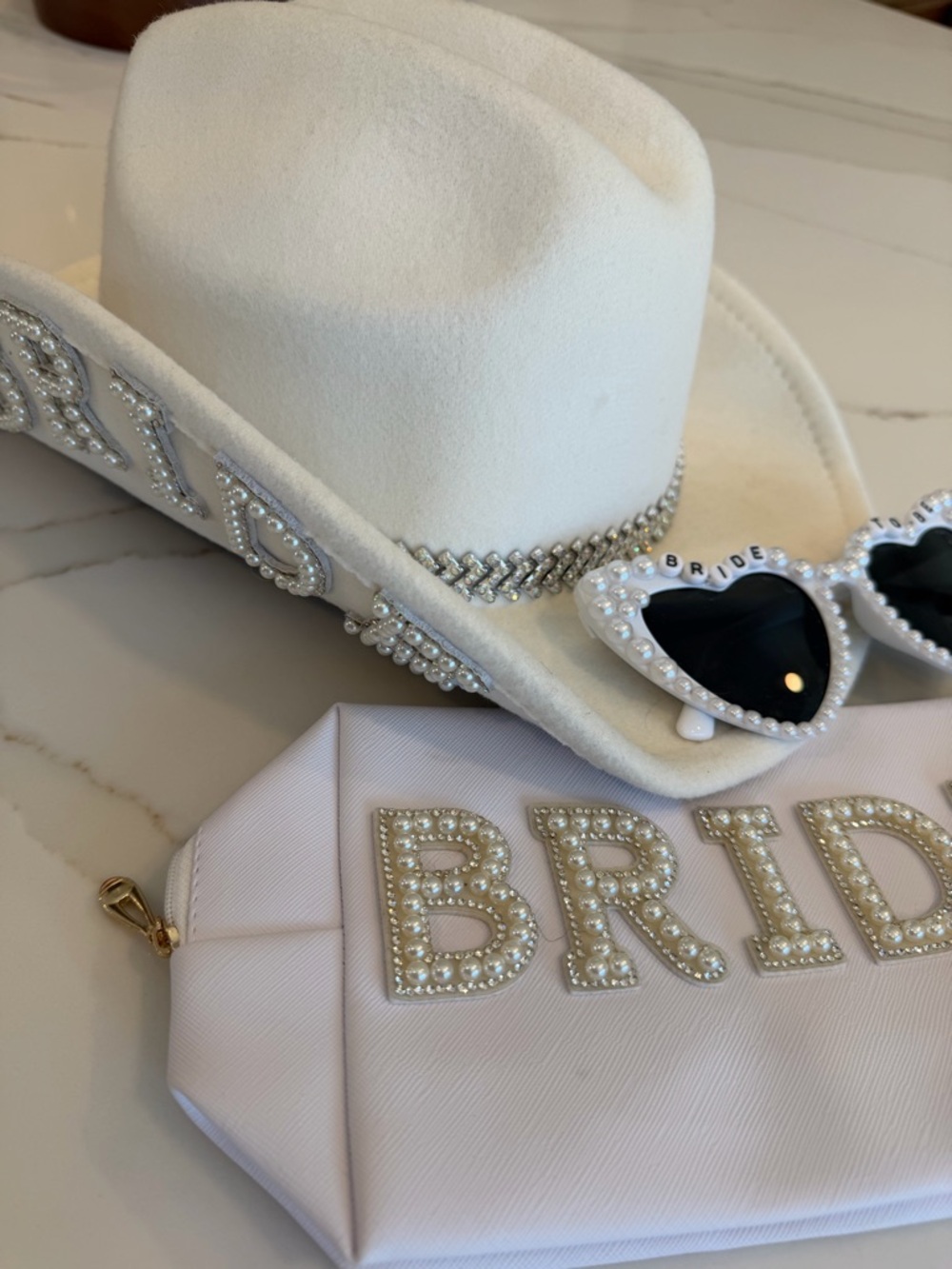 Pearl-Embellished BRIDE bag, sunglasses, and cowgirl hat in White - Picture 3 of 5
